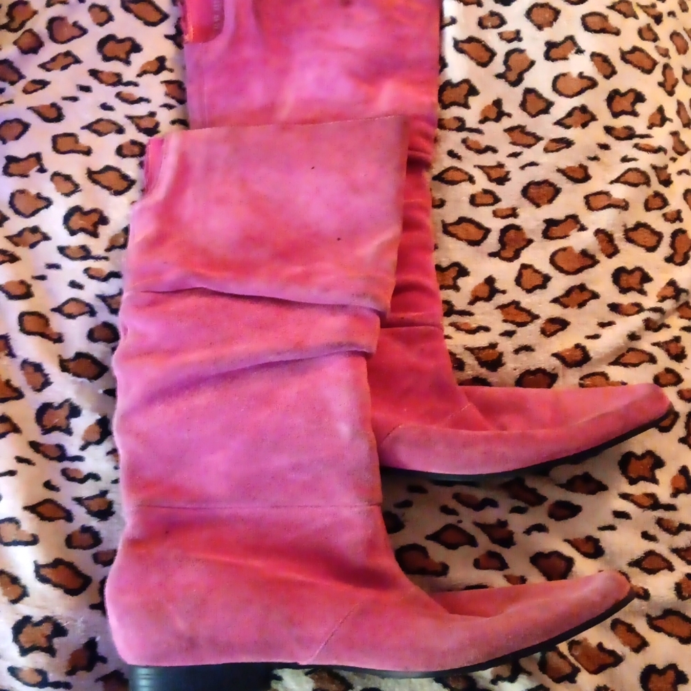 Pink sloutch pointed toe boots